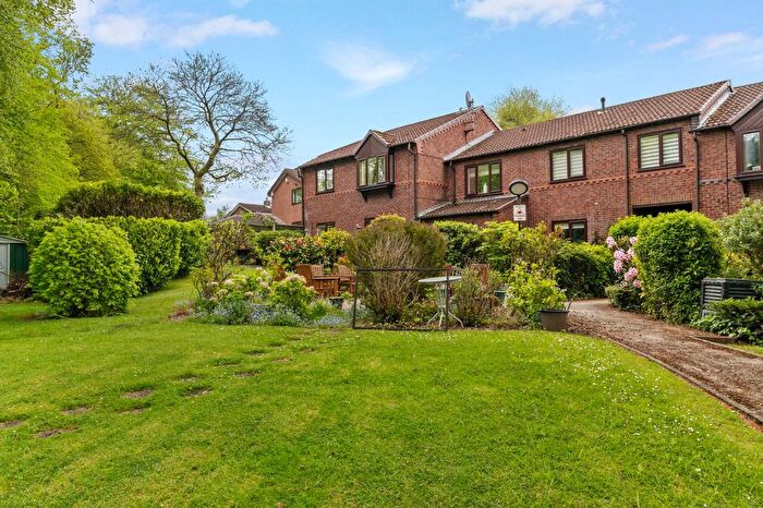 2 Bedroom Flat For Sale In Foxdale Court, Appleton, WA4