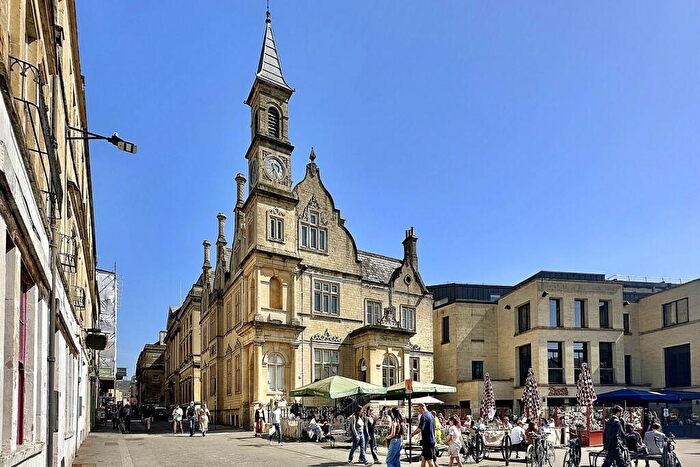 1 Bedroom Flat For Sale In Sawclose, Bath, BA1