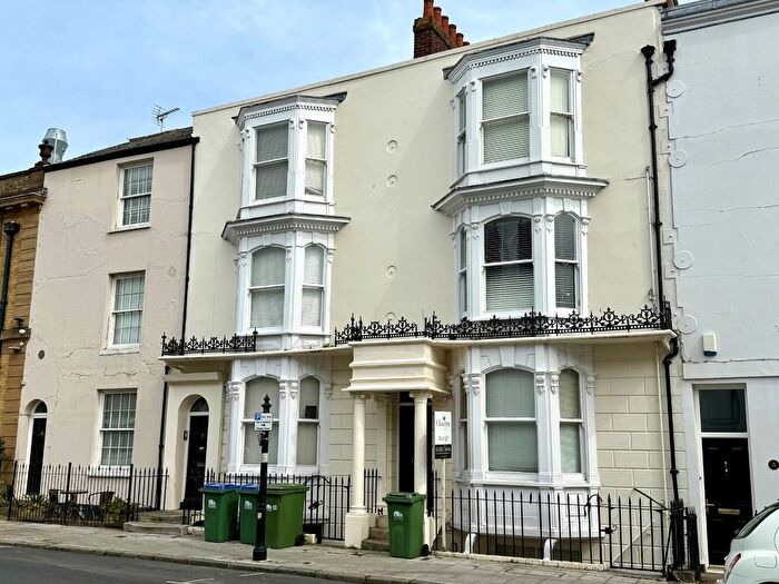 3 Bedroom Flat To Rent In Oxford Street, Southampton, Hampshire, SO14