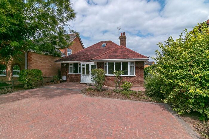 2 Bedroom Detached Bungalow For Sale In Fildyke Road, Meppershall, Shefford, SG17