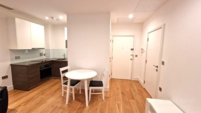 1 Bedroom Flat To Rent In Staines Road, Hounslow, TW3