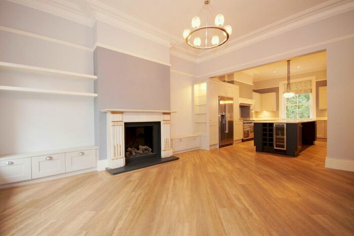 5 Bedroom Terraced House To Rent In Lancaster Road, Harrogate, HG2