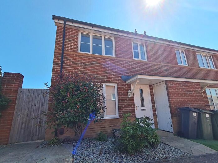 2 Bedroom House To Rent In Cromwell Avenue, East Cowes, PO32