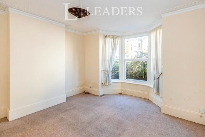 2 Bedroom Apartment To Rent In Queens Road, Portsmouth, PO2