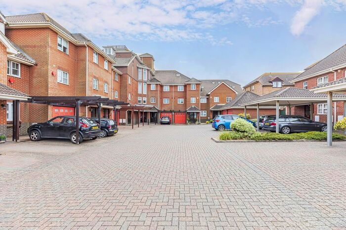 4 Bedroom Terraced House To Rent In Barton Chase, First Marine Avenue, Barton On Sea, New Milton, Hampshire., BH25