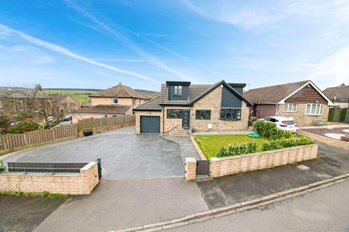4 Bedroom Detached House For Sale In Oak Avenue, Meltham, HD9