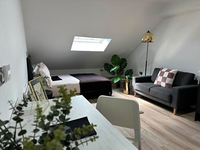 Studio To Rent In Ilkeston Road, Nottingham, Nottinghamshire, NG7