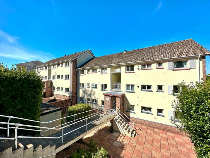 2 Bedroom Flat To Rent In Lower Woodfield Road, St. Francis Lower Woodfield Road, TQ1