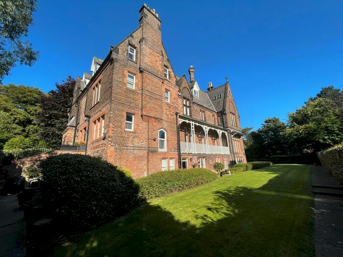 2 Bedroom Apartment To Rent In New Heys Drive, L18