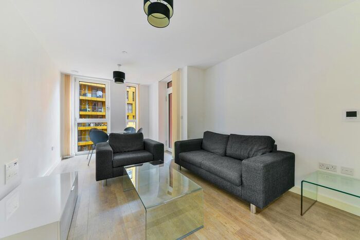 1 Bedroom Flat To Rent In Ossel Court, Telegraph Avenue, London, SE10