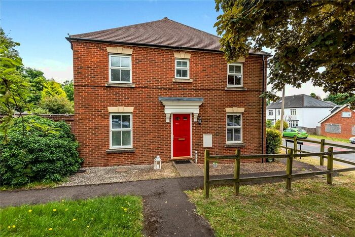 3 Bedroom End Of Terrace House To Rent In Tangmere Mews, Broad Lane, Bracknell, Berkshire, RG12