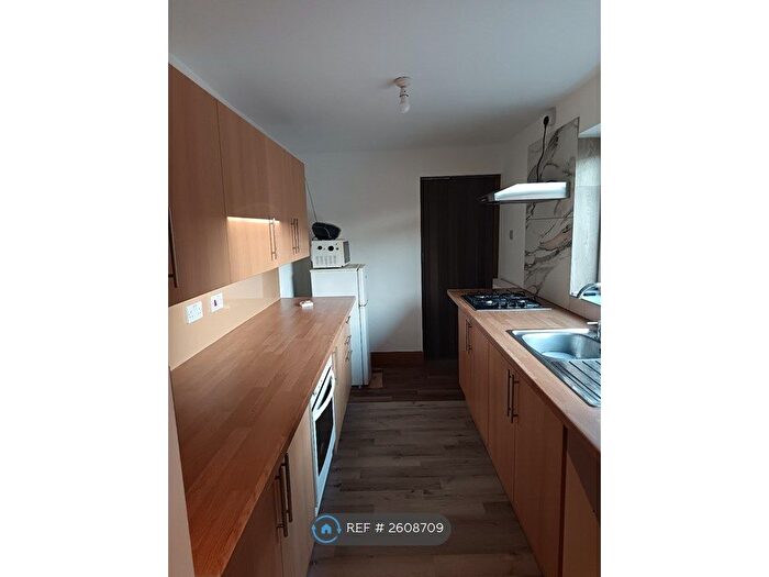 3 Bedroom Terraced House To Rent In Rutland Street, Grimsby, DN32