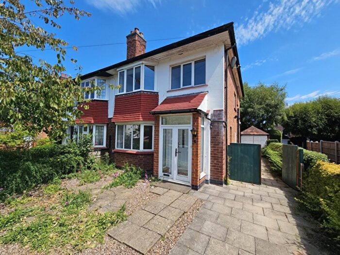 3 Bedroom Semi-Detached House To Rent In Burnside Road, West Bridgford, Nottingham, Nottinghamshire, NG2
