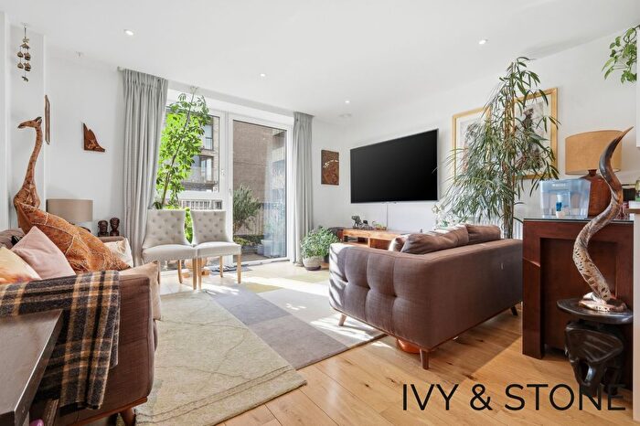 3 Bedroom Flat For Sale In Nelson Street, London, Greater London, E16