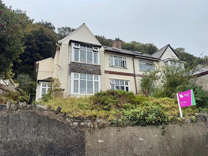 6 Bedroom House For Sale In High Street, Bangor, LL57