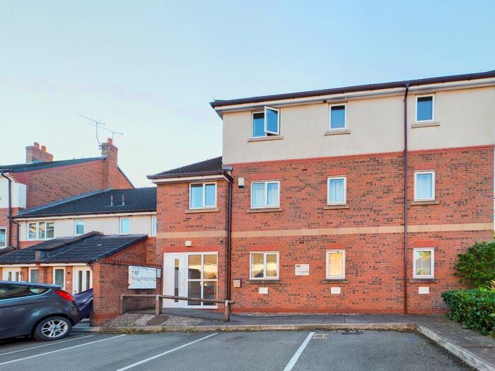 2 Bedroom Flat To Rent In Duchess Place, Chester, CH2