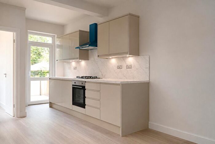 2 Bedroom Flat To Rent In Gainsborough Road, Woodford Green, IG8