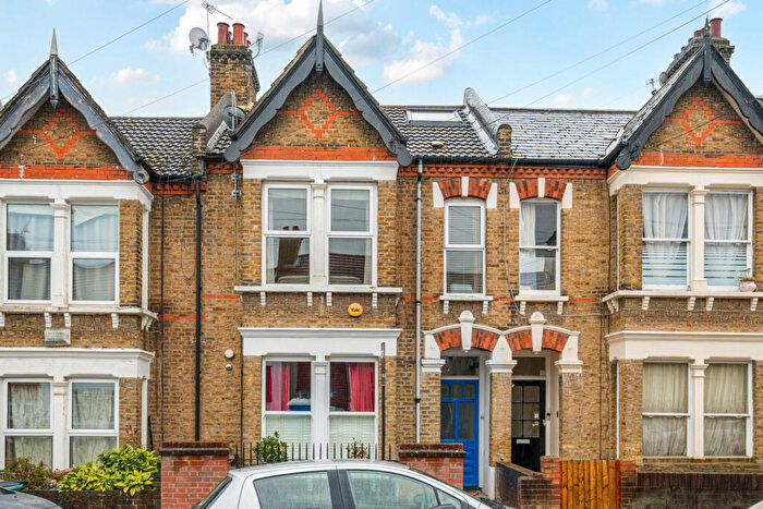 3 Bedroom Apartment For Sale In Agnew Road, Forest Hill, London, SE23