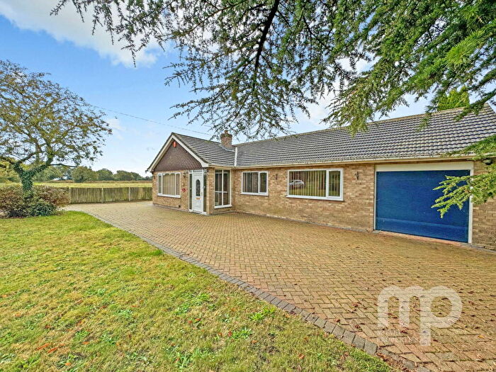 3 Bedroom Detached Bungalow For Sale In Watton Road, Great Ellingham, NR17