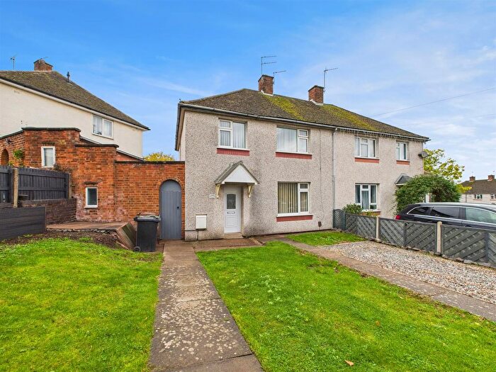 3 Bedroom Semi Detached House For Sale In Alan Moss Road, Loughborough, LE11