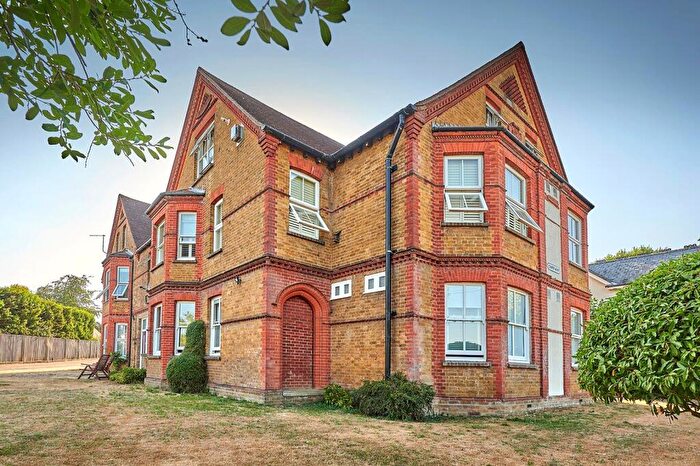 2 Bedroom Apartment For Sale In Chantry Road, Bishop's Stortford, CM23