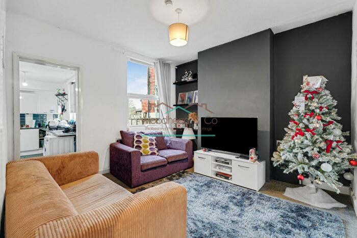 Terraced House For Sale In Clinton Road, Northampton, NN4