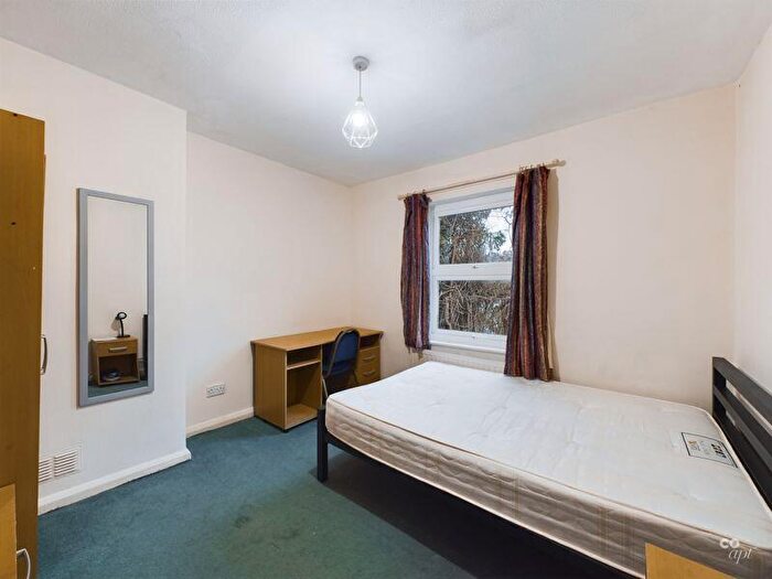4 Bedroom Semi-Detached House To Rent In Barcombe Road, Brighton, BN1
