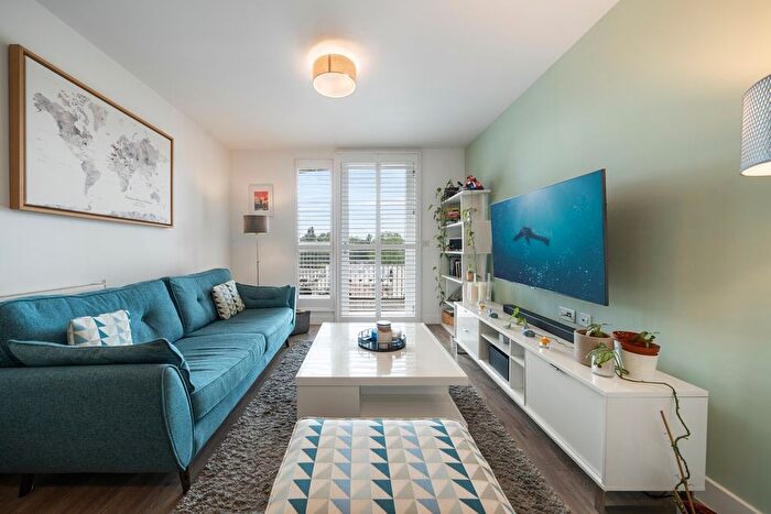 2 Bedroom Flat To Rent In Ottley Drive, London, SE3