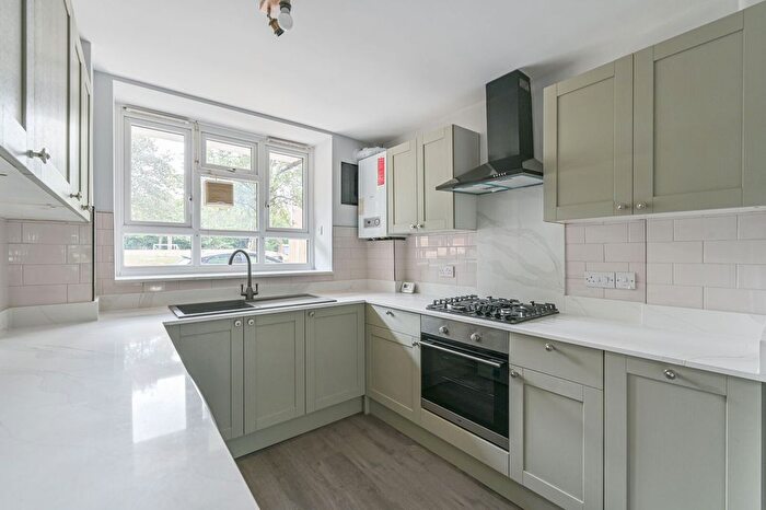 3 Bedroom Flat For Sale In Streatham, London, SW16