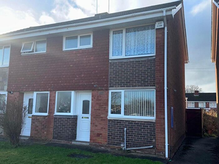 3 Bedroom Semi Detached House For Sale In Oakleigh Walk, Kingswinford, DY6