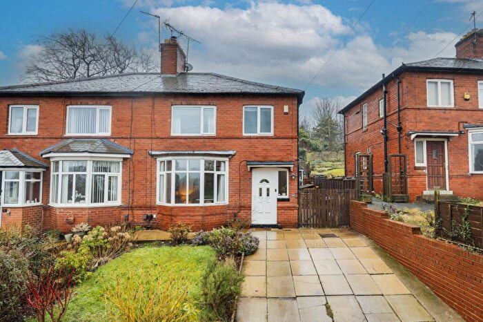 3 Bedroom Semi-Detached House For Sale In Armley Grange View, Leeds, West Yorkshire, LS12