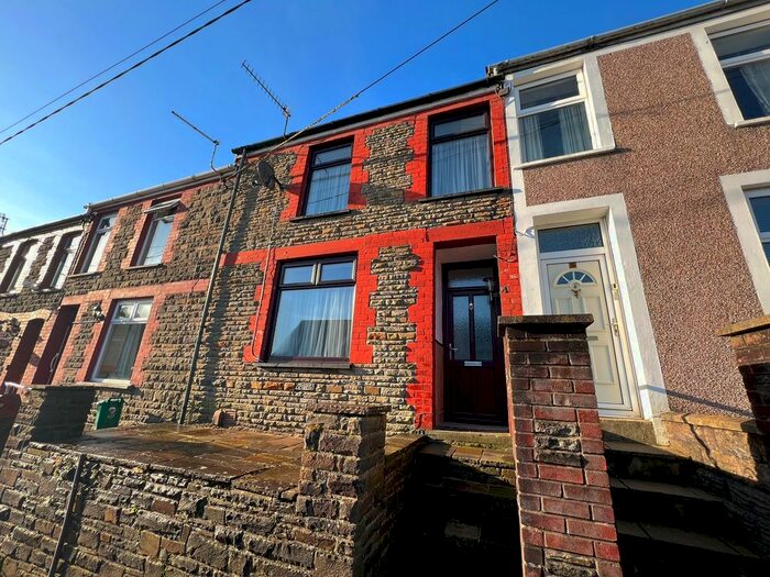 3 Bedroom Property To Rent In Lanwern Road, Maesycoed, Pontypridd, CF37