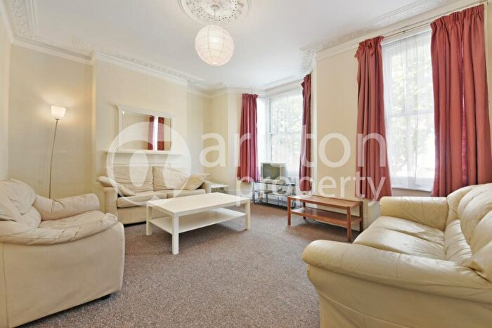 6 Bedroom House To Rent In Fairbridge Road, Archway, N19