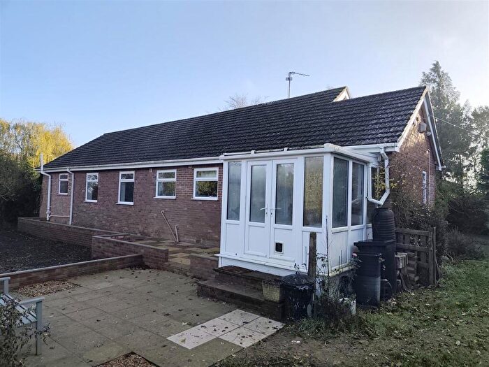 4 Bedroom Detached Bungalow For Sale In Deeping High Bank, Crowland, Peterborough, PE6