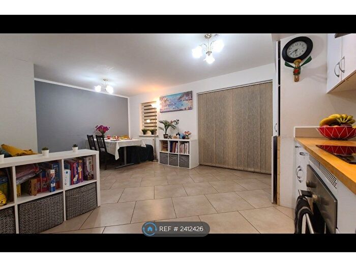 3 Bedroom Terraced House To Rent In Pearl Court, Woking, GU21