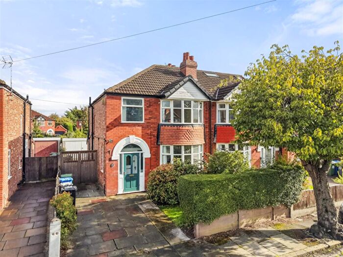 3 Bedroom Semi-Detached House For Sale In Norley Drive, Sale, M33