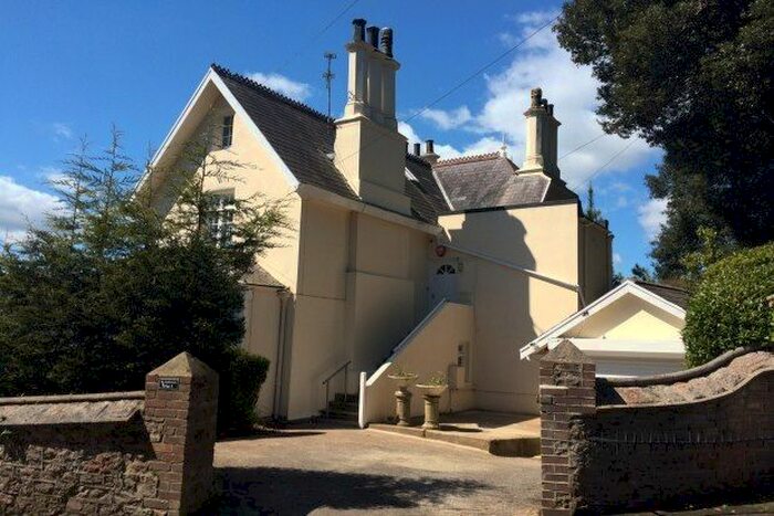 3 Bedroom Maisonette To Rent In Higher Woodfield Road, Torquay, TQ1