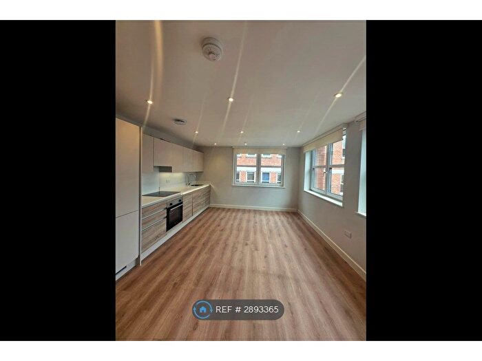 2 Bedroom Flat To Rent In Richmond House, Bournemouth, BH2