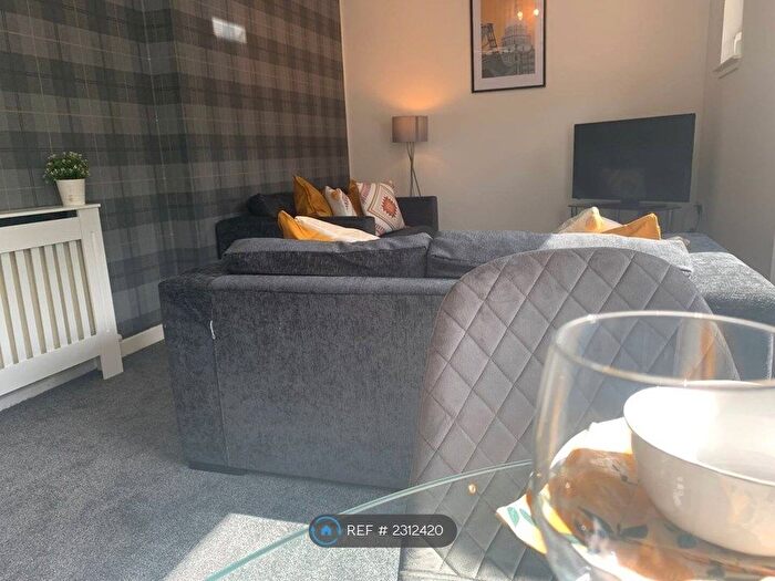 2 Bedroom Flat To Rent In Cambuslang, Cambuslang, Glasgow, G72