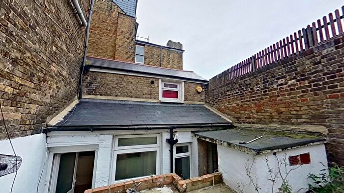 1 Bedroom Flat To Rent In Basement Flat, Station Road, Margate, CT9