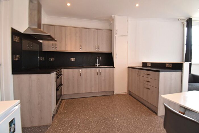 2 Bedroom Maisonette To Rent In High Street, Falmouth, TR11