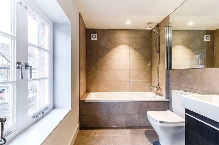 1 Bedroom Flat To Rent In Friday Street, Henley-On-Thames, Oxfordshire, RG9