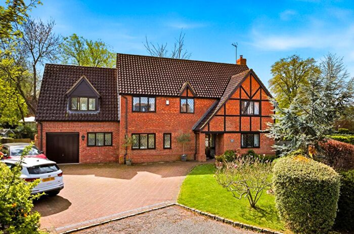 5 Bedroom Detached House For Sale In Aldwycks Close, Shenley Church End, MK5