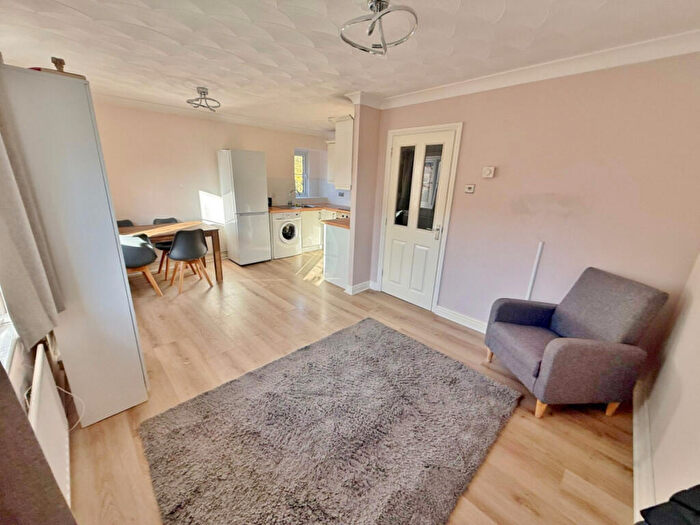 1 Bedroom Apartment To Rent In College Close, Grays, RM17