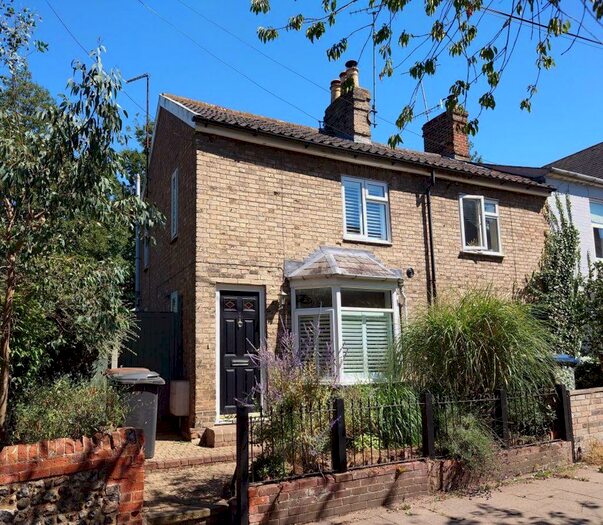 2 Bedroom House To Rent In Chalk Road North, IP33