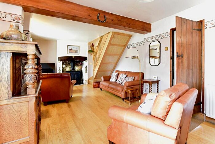 3 Bedroom Detached House For Sale In Rossiter Road, Rotherham, South Yorkshire, S61