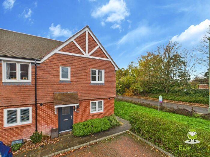 3 Bedroom Terraced House For Sale In Fishbourne Gardens Chineham, Basingstoke, Hampshire, RG24
