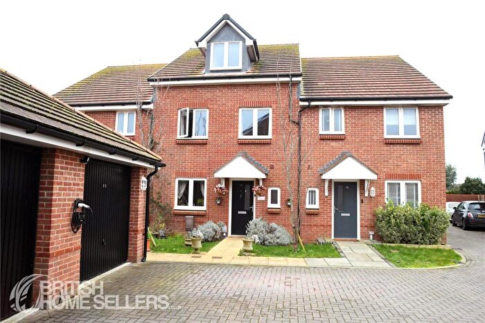 4 Bedroom Terraced House For Sale In Spinnaker View, Bognor Regis, West Sussex, PO21