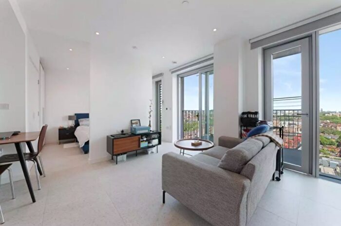 Studio To Rent In Jacquard Point, Tapestry Way, Tower Hamlets, London, E1