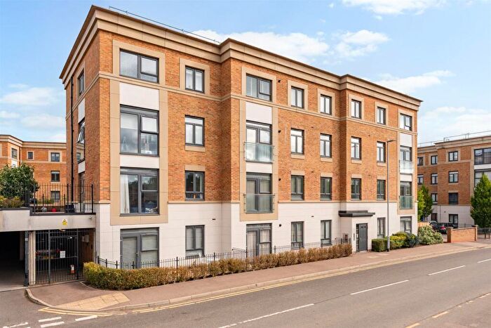 2 Bedroom Apartment For Sale In Claud Hamilton Way, Hertford, SG14